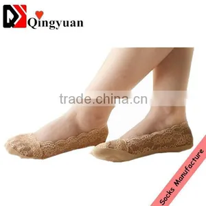Wholesale Beautiful Ladies Invisible Socks With Lace thumbnail-1