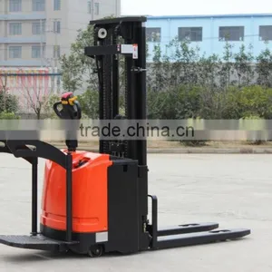 1.5 Ton Full Electric Stacker Max. Lifting Height 4.5m thumbnail-2