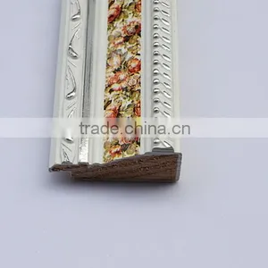 Red Flower Wooden Frame Moulding thumbnail-3