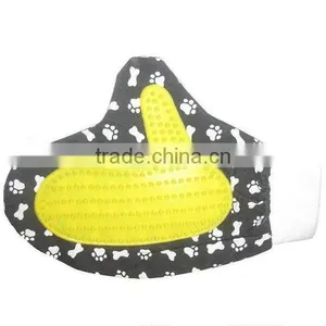 Cat Grooming Glove thumbnail-1