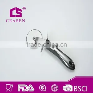 Stainless Steel Pie Cutter / Pizza Shovel With Wheel thumbnail-1