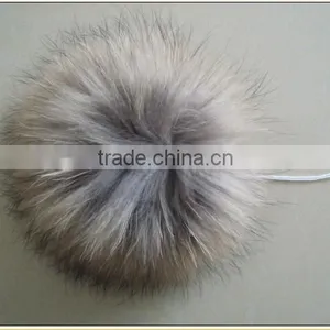 Natural Fur Pompoms / Fur Bobbles / Wholesale Raccoon Fur Pom Poms thumbnail-5