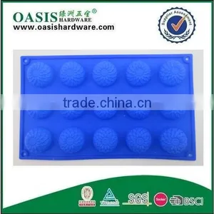 Christmas Gift Various Design Muffin Silicone Cake Mould thumbnail-1