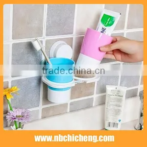 Plastic Bathroom Wall Mounted Toothbrush Cup thumbnail-2