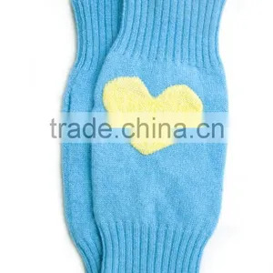 Wholesale Cashmere Heart Intarsia Knit Mittens for Girls thumbnail-1