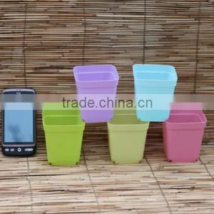 High Quality Square Plastic Flower Pot for Wholesale thumbnail-1