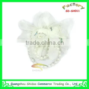 White Rose Flower With Pearl Fascinators thumbnail-1