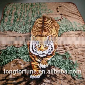 China Suppliers Quilt Blankets Rebel Wholesale 100% Polyester Knitted Cuddly Horse Print Fleece Blanket thumbnail-2