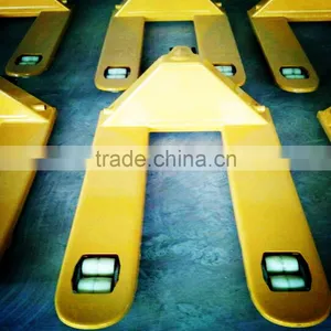 2 Ton Hydraulic Hand Pallet Truck thumbnail-6