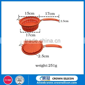 Collapsible Silicone Strainer With Handle, Silicone Food Colander thumbnail-3