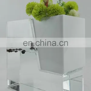 Factory Supply Custom Design Decoration Gift Flower Display Acrylic Vase thumbnail-3