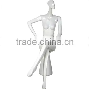 Special Size FRP Female Mannequin Set for Window Disply thumbnail-3