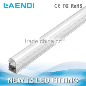 Retrofit Integrated LED T5 Fitting 5W 0.3m thumbnail-1