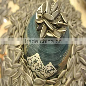 Organic Sunflower Seeds thumbnail-3