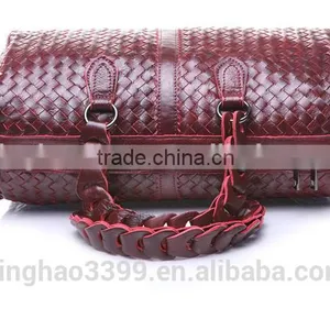 European Style Travel Bag Retro Red Leather Tote Bag,Waterproof Zipper Duffel Bag thumbnail-2