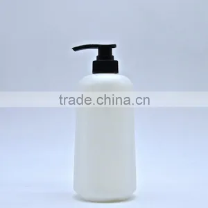 pe Plastic Bottle/ 700 Spray Bottle/ Cosmetic Packaging for Shampoo thumbnail-1