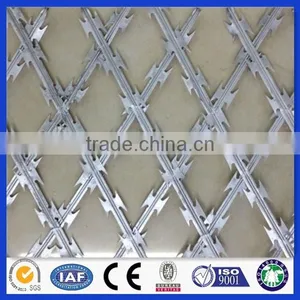 DM Galvanized Steel Razor Barbed Wire From Golden Supplier on thumbnail-4