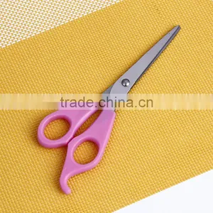 AOY15 Plastic Handle Hair Scissors Set, Easy Carry Safty Hair Cutting Scissors With Comb thumbnail-4