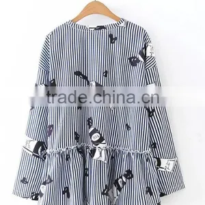 Runwaylover EY2374B Latest Designs Women Formal Blouse Blue Stripe Crane Print Animal Print Drop Shoulder 3/4 Sleeve Blouse thumbnail-4