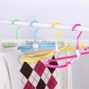 Dry Wet Amphibious Rotating Three-dimensional Hangers thumbnail-1