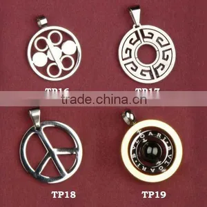 Wholesale Stainless Steel Cross Pendant thumbnail-1