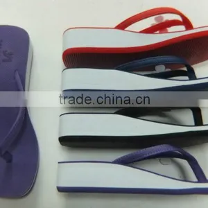 2016 Women's Slipper thumbnail-2
