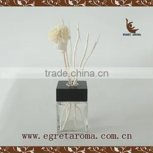 EA3-0853 Gift Set Sola Flower on Square Galss Bottle Fragrance Reed Diffuser With Rattan Sticks thumbnail-1