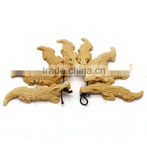 OB039 Jewelry Making Supplies,Antique Look ,Ox Bone Deep Relief Carved Crocodile Pendant thumbnail-1