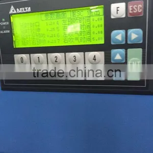 High Efficiency Semi Automatic One Pull Two Pet Bottle Blowing Machine thumbnail-5