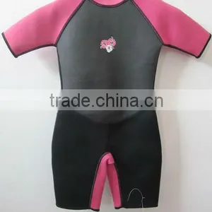 3mm Neoprene Back Zip Kids Shortie Wetsuit thumbnail-1