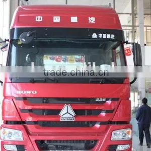 High Quality Low Price 2016 New 60ton 371hp Sinotruk Howo 6x4 Tractor Truck for Sale thumbnail-3
