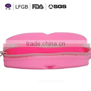China Manufacturer Promotion Silicone Cheap Handbags Online / Lady Handbag in Heart Shape FDA / LFGB thumbnail-5