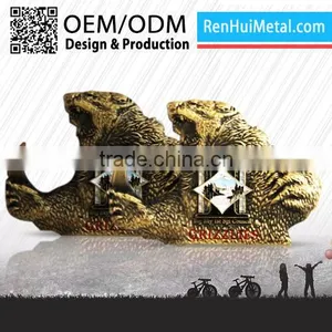 OEM/ODM 3d Custom Logo Sport Metal Coin Holder Keychain thumbnail-4
