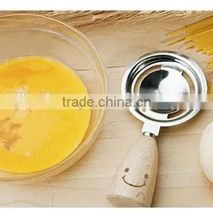 S5132 Wooden Handle Smiling Egg White Separator thumbnail-4