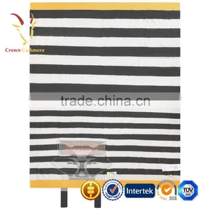 Wholesale Cashmere Wool Baby Blanket With Fox Pattern thumbnail-2