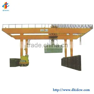 Rail-mounted Container Crane thumbnail-1