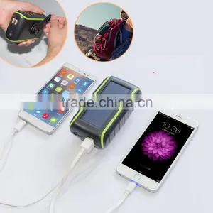 Dual USB and Waterproof Hand Crank Solar Mobile Charger thumbnail-4