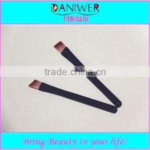 Professional Small Eye Shadow Cosmetic Brush for Beauty Needs thumbnail-1