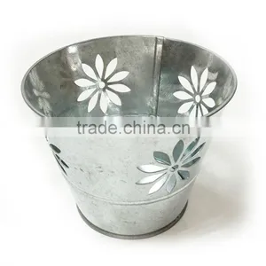 Mini Candy Pail thumbnail-1