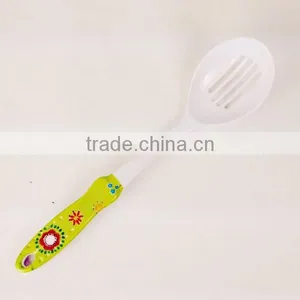 Meneed Children Plastic Melamine Kitchen Small Slotted Spoon thumbnail-1