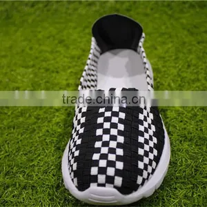 Classic Light Color Woven Slip-on Training Shoes thumbnail-2