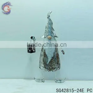 Rusty Metal Garden Gnome With Lantern thumbnail-3