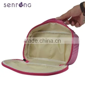 Promotional Fashionable Check Cosmetic Bag Wholesale With Handle thumbnail-4
