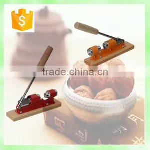 2016 the Most Popular Wooden Pecan Nutcracker thumbnail-2