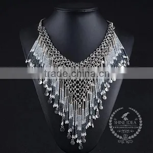High Quality Vintage Rhinestone Chunky Statement Necklace Tin Alloy Fashion Women Pendant Necklace 6390079 thumbnail-4
