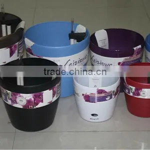 Wholesale Round Plastic Self Watering Planters thumbnail-1