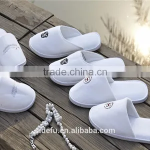 Custom Wholesale Disposable Velvet Hotel Slippers thumbnail-1