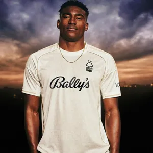 25-26 Nottingham Forest Jersey Nottingham Football Kit Player Version No. 10 Short Sleeve Football Jersey thumbnail-5