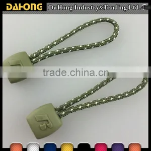 High Quality Jackets Reversible Zipper Puller thumbnail-1