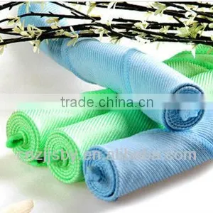 Quality Glass Cleaning Cloth thumbnail-1